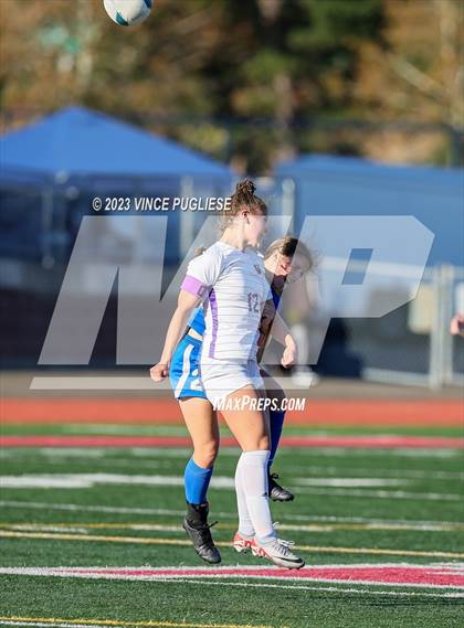 Thumbnail 1 in Ridgefield vs. Columbia River (WIAA 2A Playoffs) photogallery.