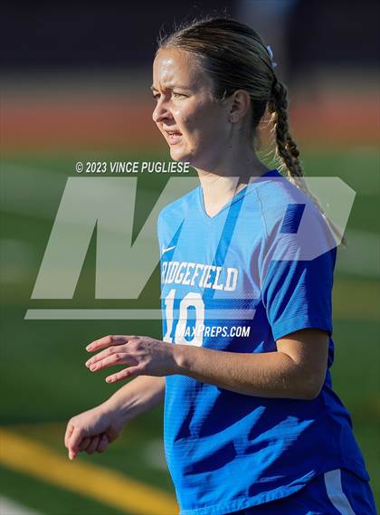 Thumbnail 1 in Ridgefield vs. Columbia River (WIAA 2A Playoffs) photogallery.