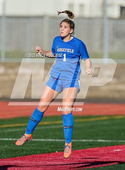 Thumbnail 3 in Ridgefield vs. Columbia River (WIAA 2A Playoffs) photogallery.