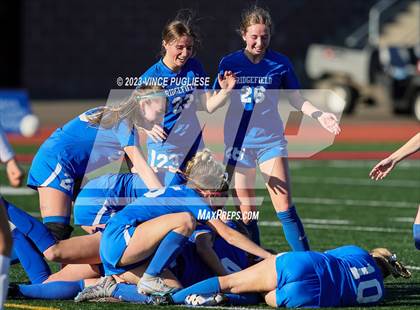 Thumbnail 3 in Ridgefield vs. Columbia River (WIAA 2A Playoffs) photogallery.