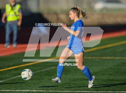 Thumbnail 3 in Ridgefield vs. Columbia River (WIAA 2A Playoffs) photogallery.