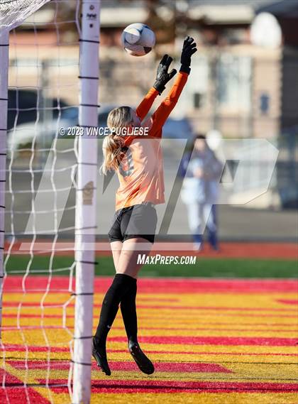 Thumbnail 2 in Ridgefield vs. Columbia River (WIAA 2A Playoffs) photogallery.