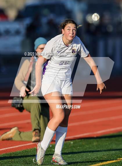 Thumbnail 2 in Ridgefield vs. Columbia River (WIAA 2A Playoffs) photogallery.