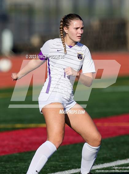 Thumbnail 2 in Ridgefield vs. Columbia River (WIAA 2A Playoffs) photogallery.
