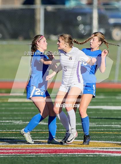 Thumbnail 2 in Ridgefield vs. Columbia River (WIAA 2A Playoffs) photogallery.