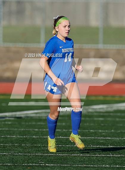 Thumbnail 2 in Ridgefield vs. Columbia River (WIAA 2A Playoffs) photogallery.