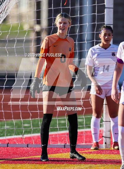 Thumbnail 1 in Ridgefield vs. Columbia River (WIAA 2A Playoffs) photogallery.