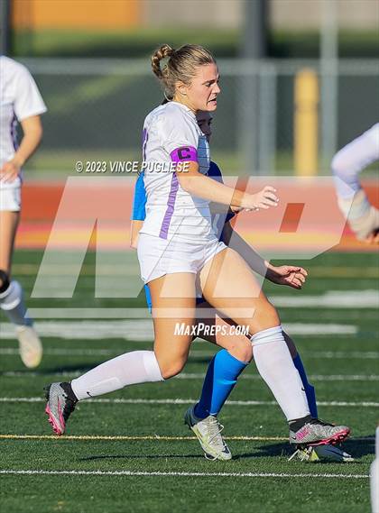 Thumbnail 2 in Ridgefield vs. Columbia River (WIAA 2A Playoffs) photogallery.