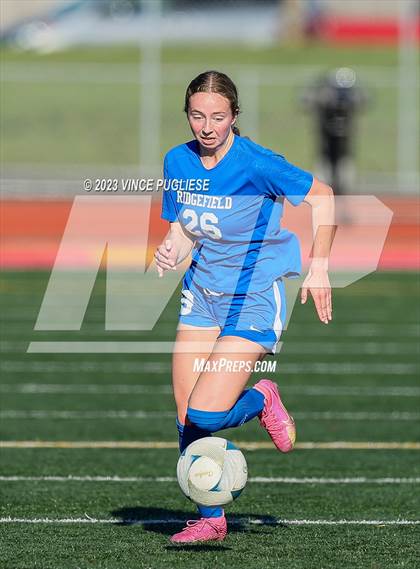 Thumbnail 3 in Ridgefield vs. Columbia River (WIAA 2A Playoffs) photogallery.