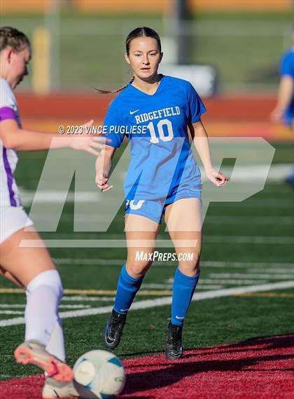 Thumbnail 1 in Ridgefield vs. Columbia River (WIAA 2A Playoffs) photogallery.