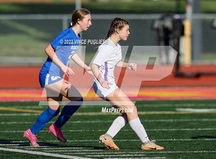 Thumbnail 2 in Ridgefield vs. Columbia River (WIAA 2A Playoffs) photogallery.