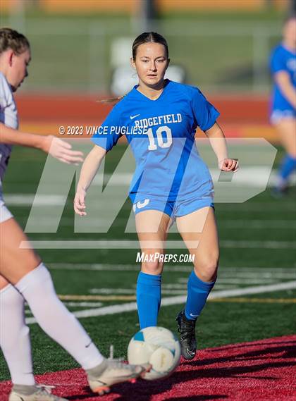 Thumbnail 2 in Ridgefield vs. Columbia River (WIAA 2A Playoffs) photogallery.