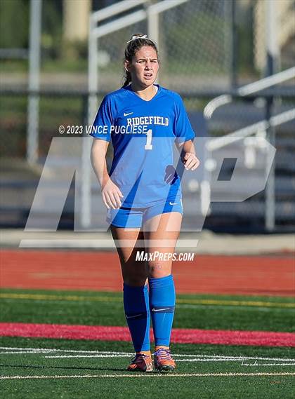 Thumbnail 3 in Ridgefield vs. Columbia River (WIAA 2A Playoffs) photogallery.
