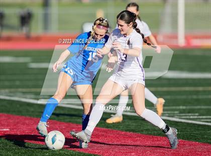 Thumbnail 3 in Ridgefield vs. Columbia River (WIAA 2A Playoffs) photogallery.