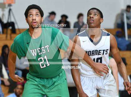 Thumbnail 2 in Hillside vs. West Brunswick (NCHSAA 3A First Round) photogallery.