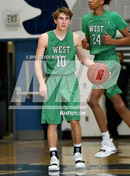 Thumbnail 2 in Hillside vs. West Brunswick (NCHSAA 3A First Round) photogallery.
