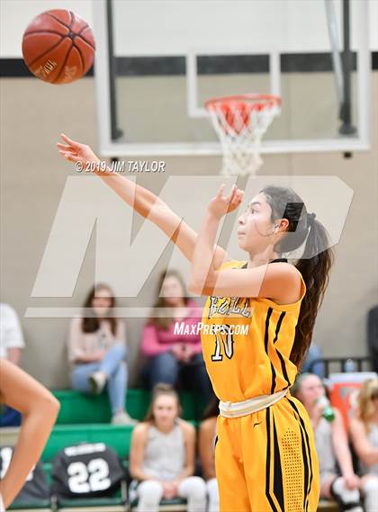 Thumbnail 2 in Iredell @ Santo photogallery.