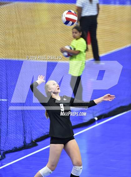 Thumbnail 2 in Grandview vs. Cherry Creek (CHSAA 5A 3RD Round) photogallery.