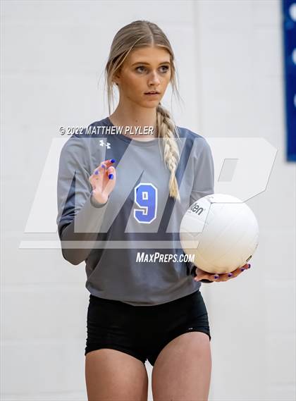 Thumbnail 1 in Triton @ Terry Sanford photogallery.