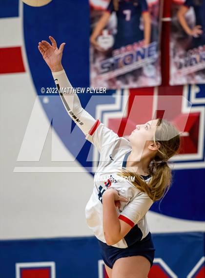 Thumbnail 1 in Triton @ Terry Sanford photogallery.