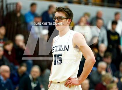 Thumbnail 3 in Evanston vs Loyola Academy (IHSA 4A Sectional Final) photogallery.