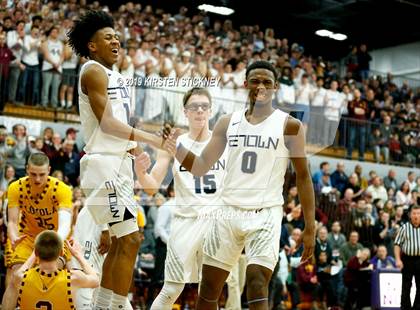 Thumbnail 2 in Evanston vs Loyola Academy (IHSA 4A Sectional Final) photogallery.