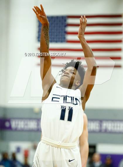 Thumbnail 1 in Evanston vs Loyola Academy (IHSA 4A Sectional Final) photogallery.