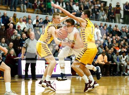Thumbnail 1 in Evanston vs Loyola Academy (IHSA 4A Sectional Final) photogallery.