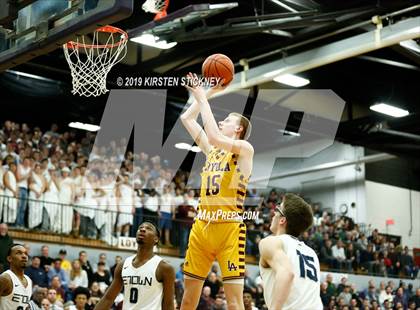 Thumbnail 2 in Evanston vs Loyola Academy (IHSA 4A Sectional Final) photogallery.
