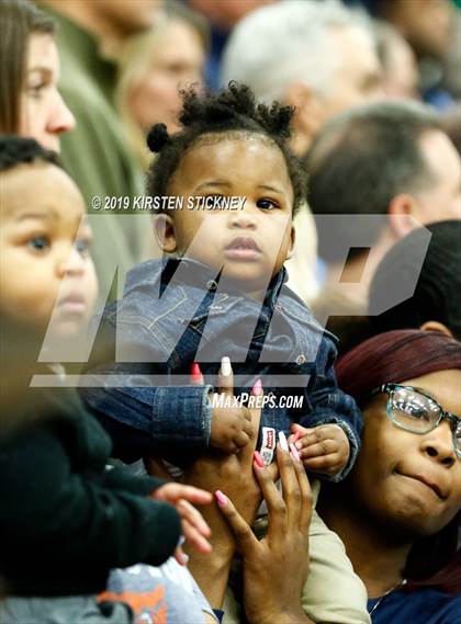 Thumbnail 2 in Evanston vs Loyola Academy (IHSA 4A Sectional Final) photogallery.