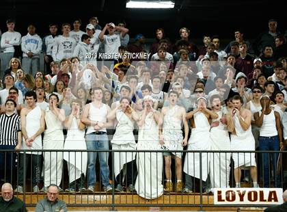 Thumbnail 3 in Evanston vs Loyola Academy (IHSA 4A Sectional Final) photogallery.