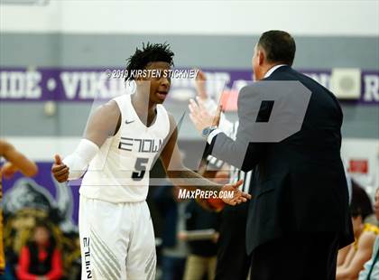 Thumbnail 2 in Evanston vs Loyola Academy (IHSA 4A Sectional Final) photogallery.