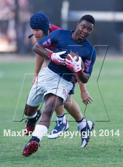 Thumbnail 2 in Great Oak vs. Coronado (SDSU Passing Tournament) photogallery.