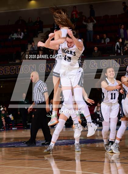 Thumbnail 3 in Putnam Valley vs. Hastings (Section 1 Class B Semifinal) photogallery.