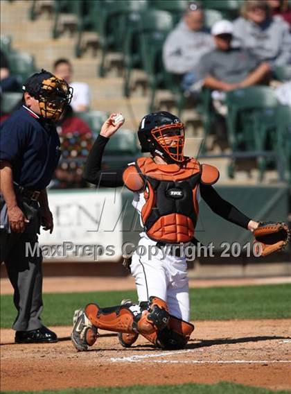 Thumbnail 2 in Dobie vs. Lee (Warrior Classic) photogallery.