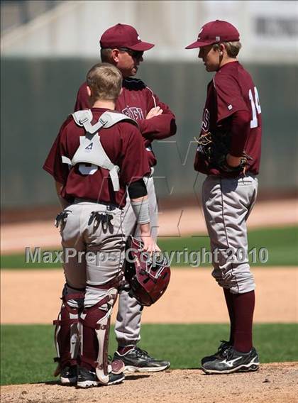 Thumbnail 2 in Dobie vs. Lee (Warrior Classic) photogallery.