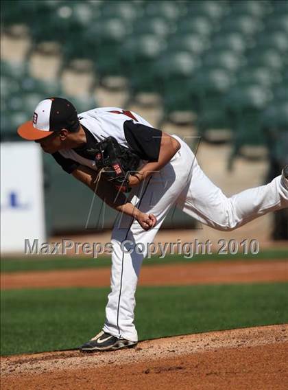Thumbnail 2 in Dobie vs. Lee (Warrior Classic) photogallery.