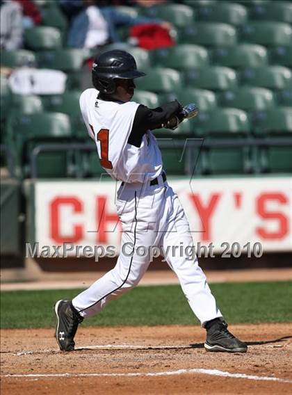 Thumbnail 1 in Dobie vs. Lee (Warrior Classic) photogallery.