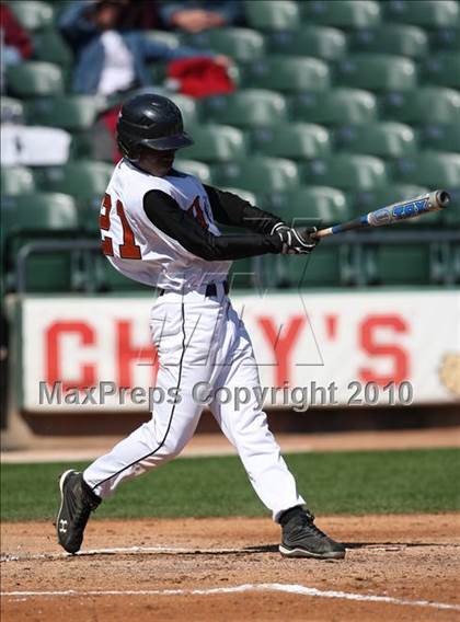 Thumbnail 3 in Dobie vs. Lee (Warrior Classic) photogallery.
