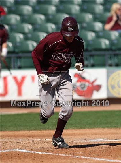 Thumbnail 3 in Dobie vs. Lee (Warrior Classic) photogallery.