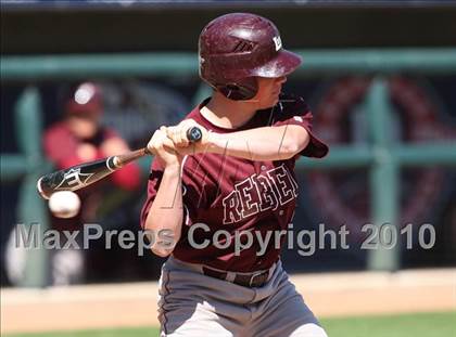 Thumbnail 1 in Dobie vs. Lee (Warrior Classic) photogallery.