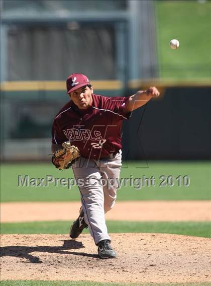 Thumbnail 2 in Dobie vs. Lee (Warrior Classic) photogallery.
