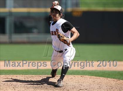 Thumbnail 3 in Dobie vs. Lee (Warrior Classic) photogallery.
