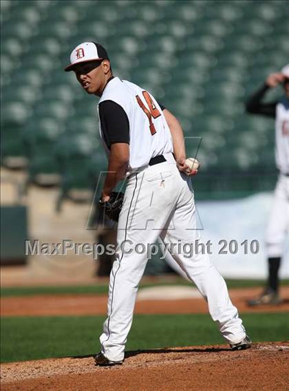 Thumbnail 3 in Dobie vs. Lee (Warrior Classic) photogallery.
