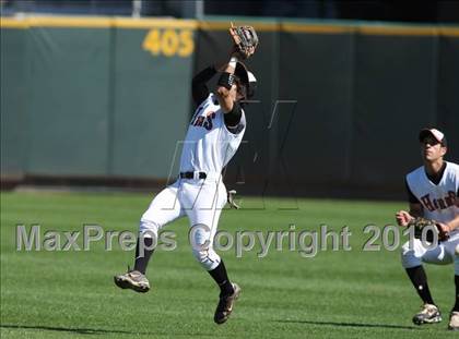 Thumbnail 2 in Dobie vs. Lee (Warrior Classic) photogallery.