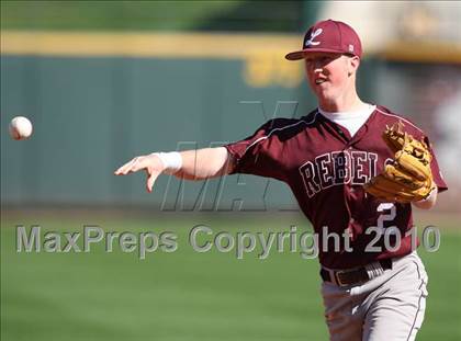 Thumbnail 2 in Dobie vs. Lee (Warrior Classic) photogallery.