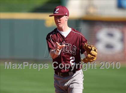 Thumbnail 3 in Dobie vs. Lee (Warrior Classic) photogallery.