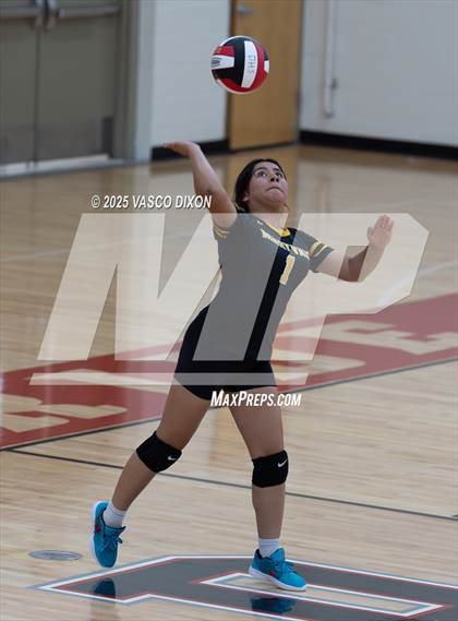 Thumbnail 3 in Maryvale @ Dysart photogallery.
