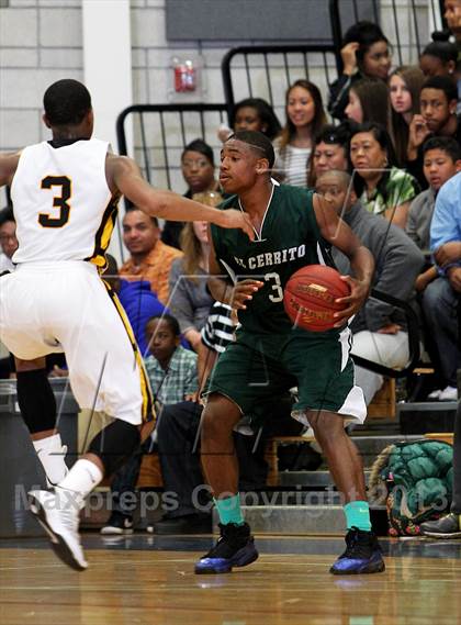 Thumbnail 3 in El Cerrito vs. Bishop O'Dowd (CIF NCS D3 Final) photogallery.