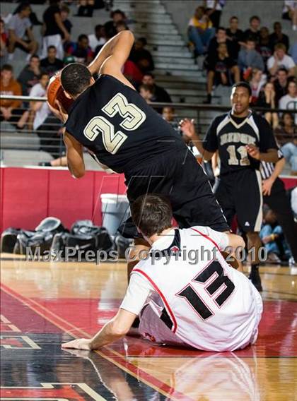 Thumbnail 3 in Fossil Ridge vs. Heritage photogallery.